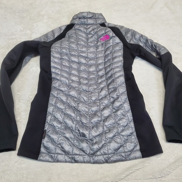 The North Face Gray Quilted Pink Black Thermoball Jacket Women M Cozy Casual - Picture 5 of 9